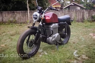 Kerala Man Modifies Imported Chinese Electric Motorcycle As Per Indian Conditions - Watch Video