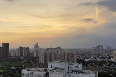 Twitter Thread Reveals The Reality Behind Noida's High-Rise Societies; Do You Agree?