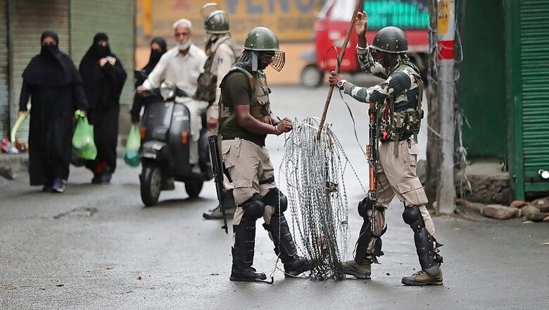 Day Curfew Lifted in Kishtwar, Search On for Suspects Who Snatched Rifle from PDP Leader's PSO
