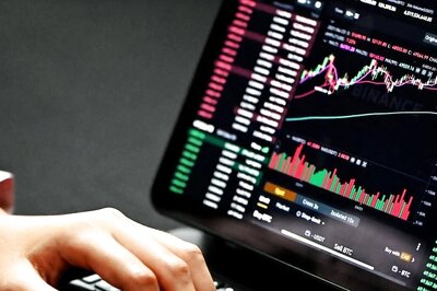 Brokerage Stocks Slip Up To 11% After SEBI's Revision In Market Intermediary Charge Mechanism