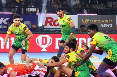 PKL 10: Patna Pirates' Outstanding Defence Takes Them to Huge Win Over Gujarat Giants