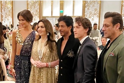 Shah Rukh Khan, Salman Khan Pose With Spider-Man Stars Tom Holland, Zendaya, Fans Call It 'Historic'