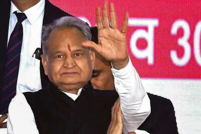 Rajasthan CM Gehlot Accuses Union Minister Shekhawat of Involvement in Sanjivani Credit Society Scam