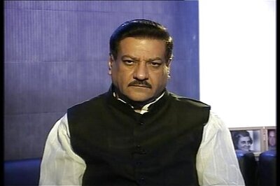 Prithviraj Chavan discusses strategy for Maharashtra polls with Sonia Gandhi