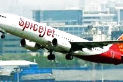 SpiceJet Flyer Travels From Mumbai to Bengaluru Inside Loo After Buying Ticket | Here's What Happened
