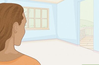 How to Convert Your Living Room Into a Beach