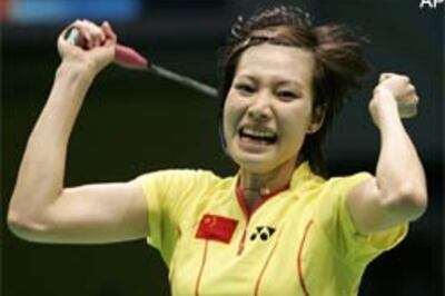 China guaranteed gold in women's badminton singles