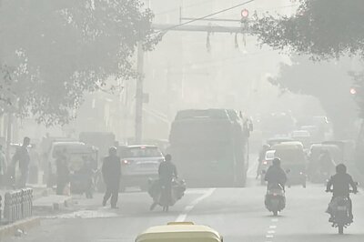 Delhi Pollution: No Entry for Trucks with Non-essential Items, Schools and Colleges to Remain Shut