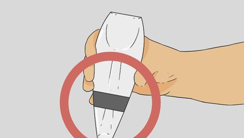How to Use a Wine Aerator