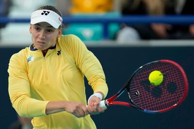WTA Roundup: Elena Rybakina Beat Danielle Collins in Abu Dhabi
