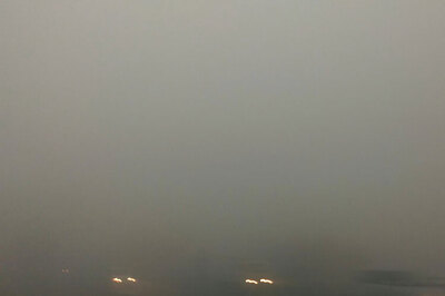 Foggy morning in Delhi, minimum temperature dips