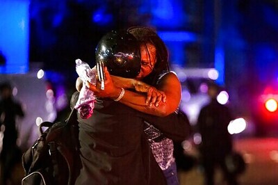 Portland Protesters Smash City Hall Windows, 23 Arrested