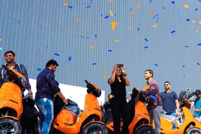 Ola S1 and S1 Pro 'Gerua Edition' Goes on Sale in India, S1 Gets 5 New Colours