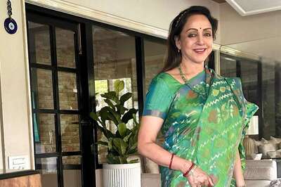 Hema Malini's Daughter Esha Deol Is Surprised As Dream Girl Carries Shopping Bag As Her Purse