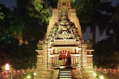 Inside Delhi's New Bharat Darshan Park: Replicas of 21 Iconic Monuments Made from Scrap Car, Truck Parts