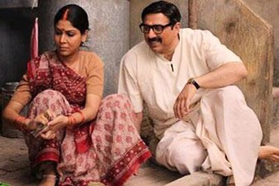 Court puts on hold Sunny Deol's 'Mohalla Assi'