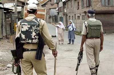 Curfew Lifted From Kashmir, Except Anantnag Town