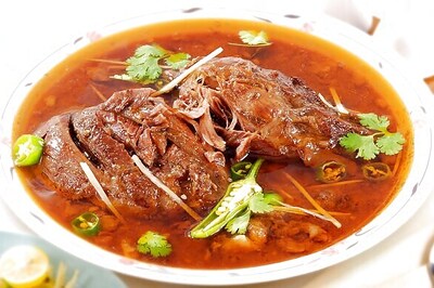 Peshawari Chappali Kebab, Jalfrezi, and other 8 lip-smacking Pakistani dishes that you can't wait to eat