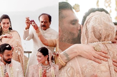 Athiya Shetty's Mom in Tears As She & Suniel Shetty Hug Actress After Wedding With KL Rahul; See Pic
