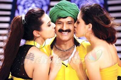 Telugu Review: 'Srimannarayana' makes no sense