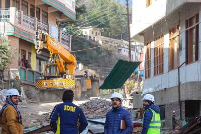 News18 Afternoon Digest: Not Just Joshimath, Several Himalayan Towns Also at Risk of 'Sinking'; Severe Cold Wave to Return to North India; Rare Snow in Kerala's Munnar & More