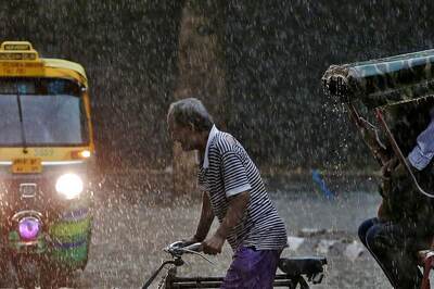 Heavy Showers to Bring Relief from Heatwave in Next 2 Days; Find Out Which States Will Get Rain