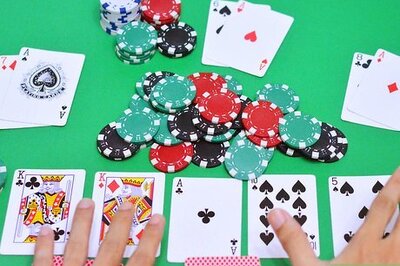 How to Split a Pot in Poker
