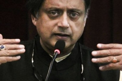 'Making a Quick Buck'? No, Sir. For Tharoor, It's 'Quomodocunquize' as He Takes Jibe at Railways
