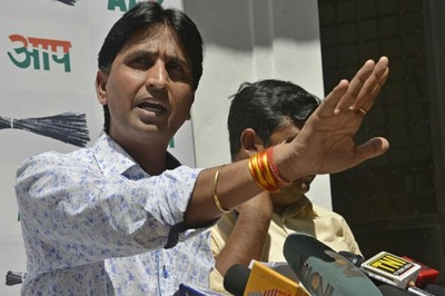 Kumar Vishwas Asks AAP Leaders to See Surgical Strike Video, Apologise for Doubting Army Ops