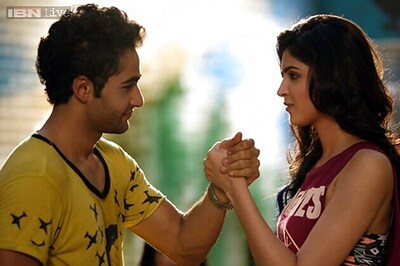 Is 'Lekar Hum Deewana Dil' realistic? Do urban couples still elope in circa 2014?