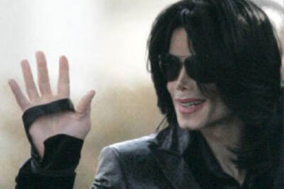 Thriller video director sues Michael Jackson