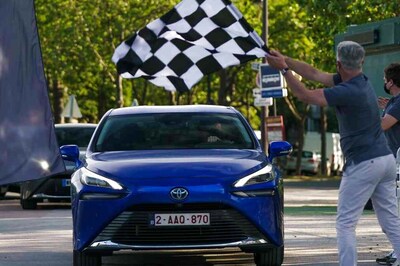 Hydrogen FCEVs vs Lithium-Ion Electric Cars: A Detailed Comparison