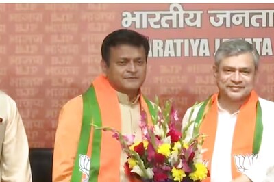Former JD(U) Leader Ajay Alok Joins BJP