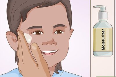 How to Do Stage Makeup on Kids
