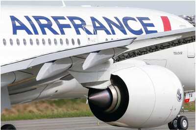Paris-Bound Air France Isolated at Charles de Gaulle Airport After Bomb Scare, Passengers Evacuated