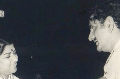 Anand Bakshi Birth Anniversary: 5 Iconic Songs by Evergreen Lyricist That Can Never Be Forgotten