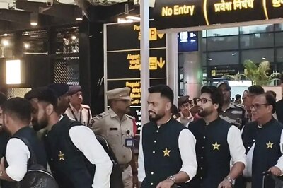 The Hard Facts | Claps in Hyderabad, Dhol in Ahmedabad: Unrequited Love for Pak Team That Bats Only for Islam?