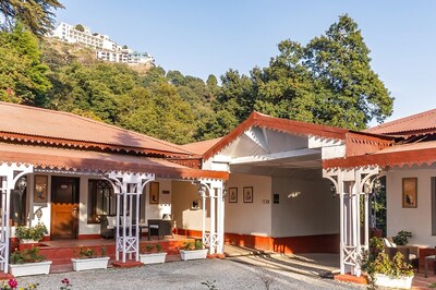 Escape to Luxury: Top Retreats and Resorts for an Unforgettable Getaway