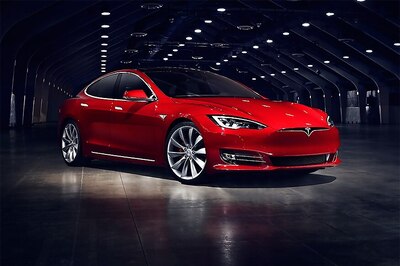 Tesla Motors Hits Speed Bumps in Race to Conquer Auto Market
