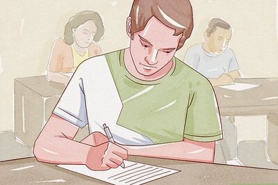 How to Become a Child Life Specialist