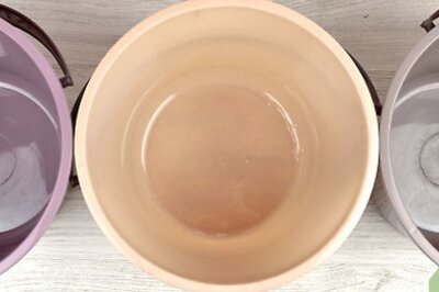 How to Fade Clothes with Bleach