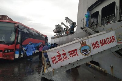 Indian Navy's INS Magar Arrives at Male Port to Evacuate Nearly 200 People Stranded amid Covid-19 Pandemic