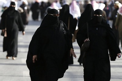 UN Committee Slams French 'Burqa Ban' for 'Violating' Rights