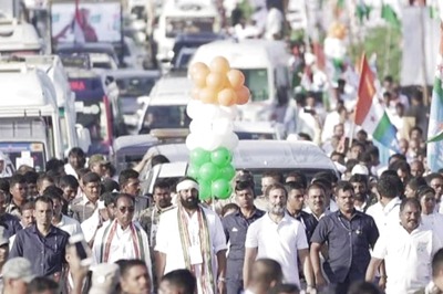 Support Pours, as Does The Rain, for Bharat Jodo Yatra in Andhra: Rahul Promises Special Status, One Capital
