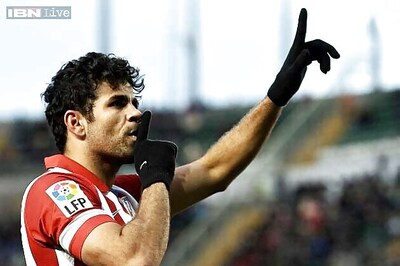 Diego Costa scores two, Atletico beat Valencia 3-0