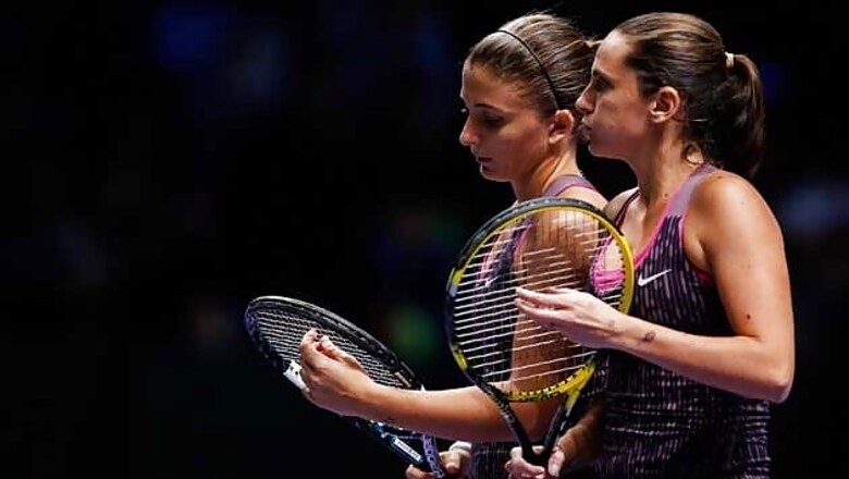 Vinci faces Panova in opener of Fed Cup final