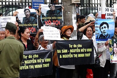 Protests in Vietnam as prominent blogger goes on trial