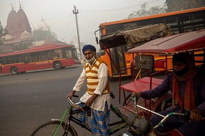 Sigh of Relief in Delhi NCR as Air Quality Improves, Drops to 'Poor' Category from 'Emergency'