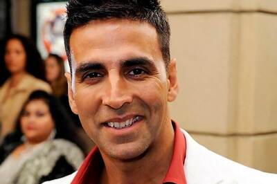 Akshay becomes bowler for 'Patiala House'