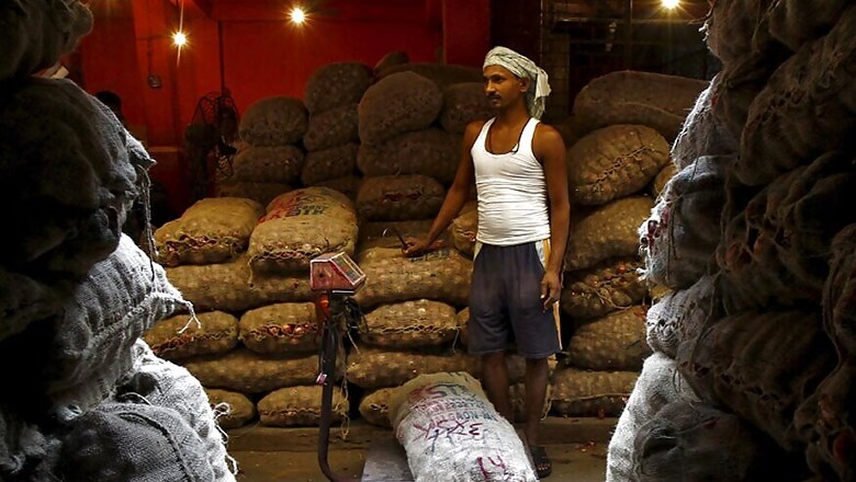 Local Markets Reeling After Note Ban, But Why Aren't Your Veggies Cheaper?